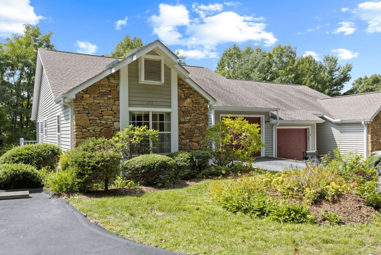 Mountain Townhouse in Hendersonville, NC