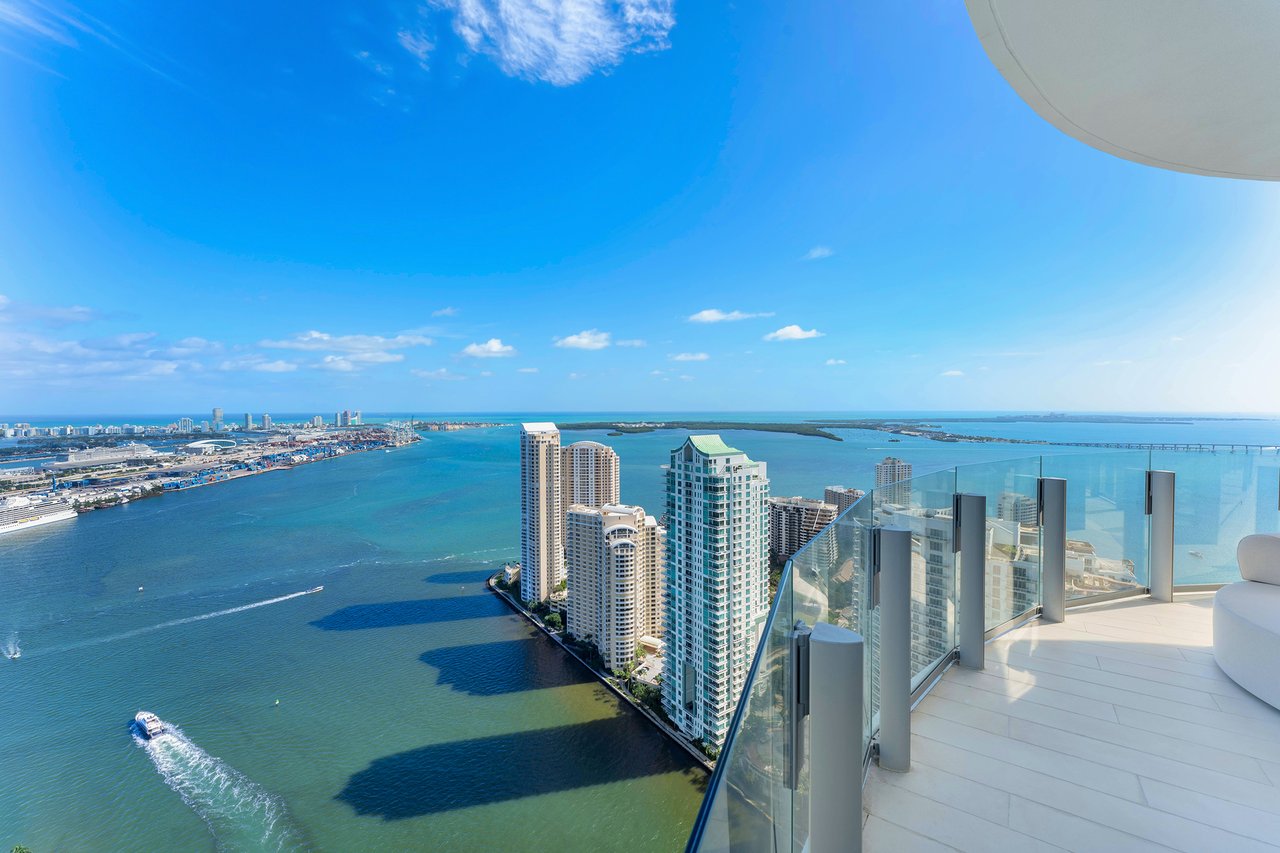Aston Martin Residences #2701