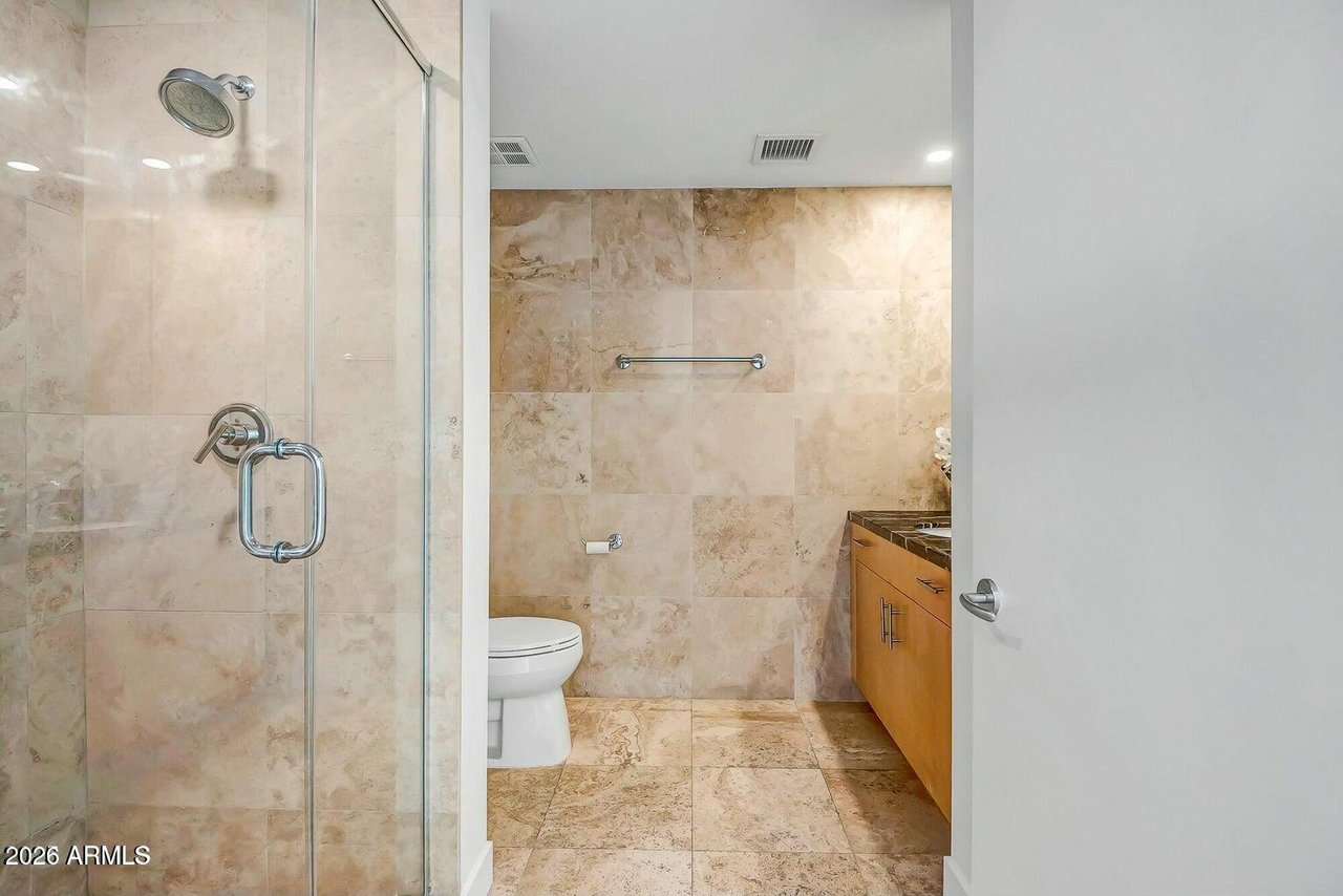 7121 E Rancho Vista Dr, #5011