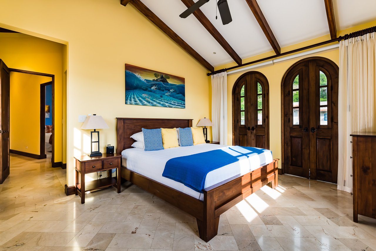 36 Plaza Carlota | Elegant Rooftop Flat with Ocean & Mountain Views in Downtown Las Catalinas