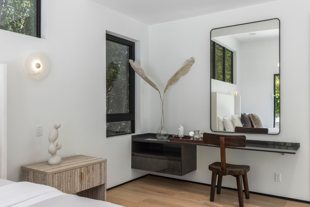 Luxury Gated Villa w/ Pool, Spa & Designer Interiors