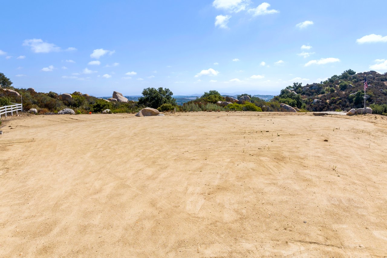 42302 Hacienda Dr.