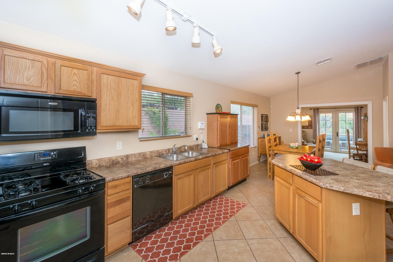 39039 Furlong Ct