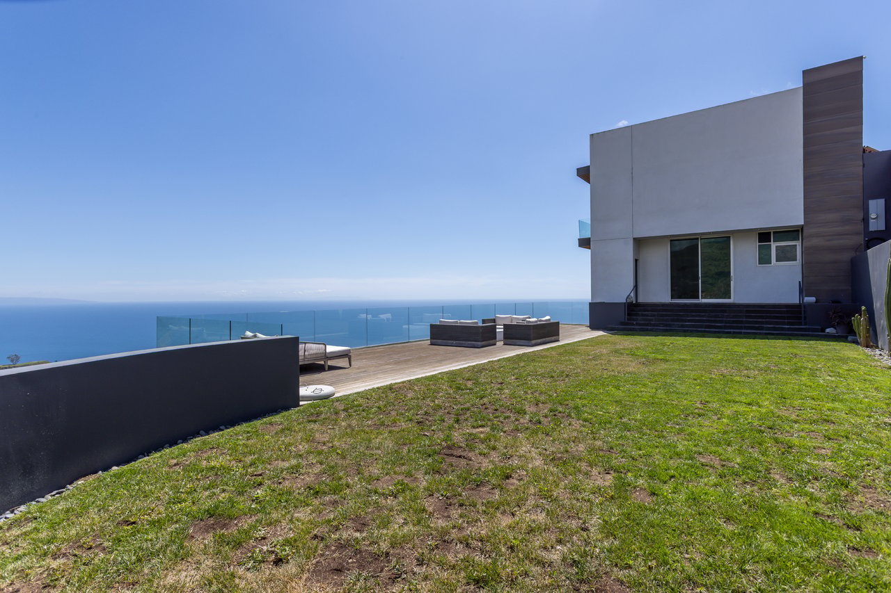 Casa Azure by Oraklus