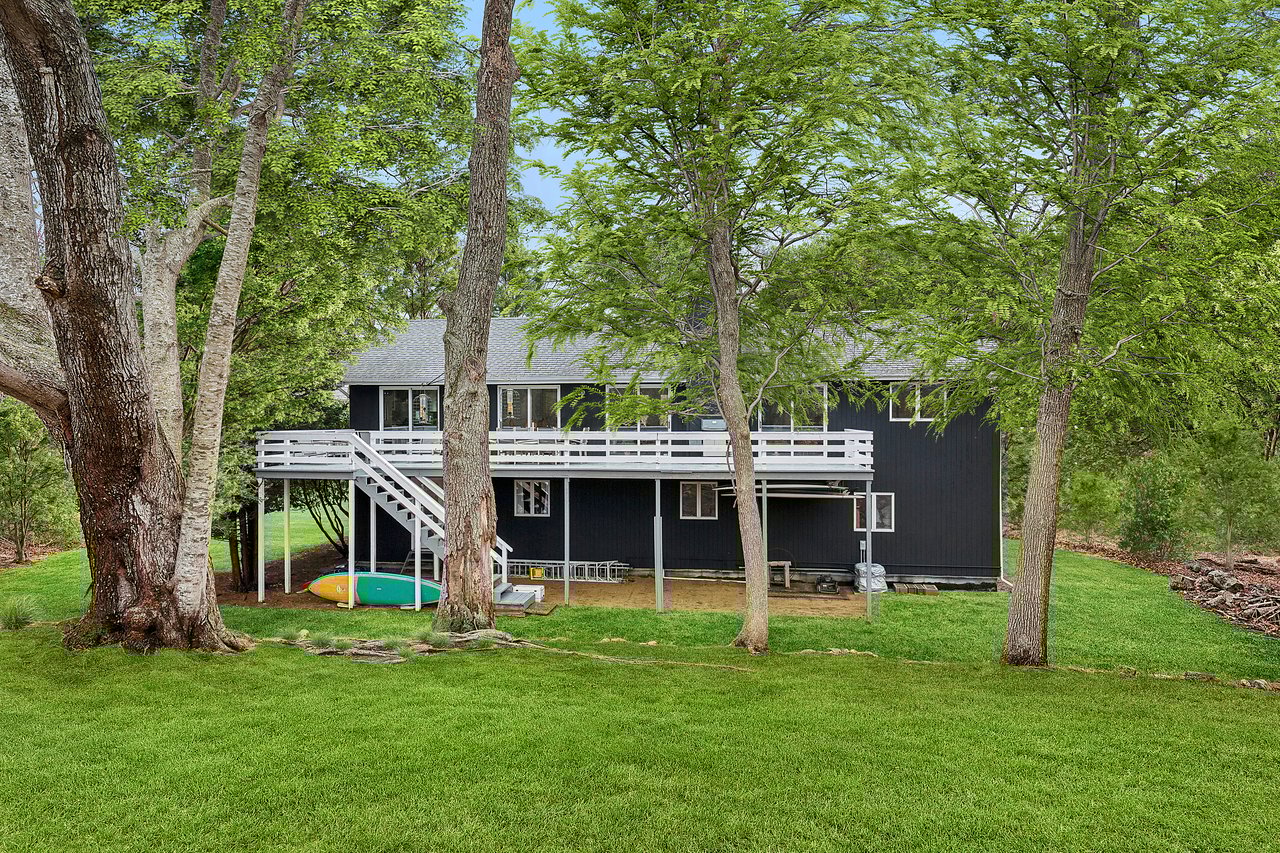 126 Fairview Avenue, Montauk