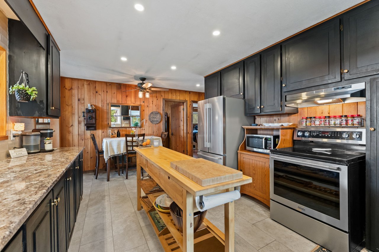 27 Young Street, Kawartha Lakes