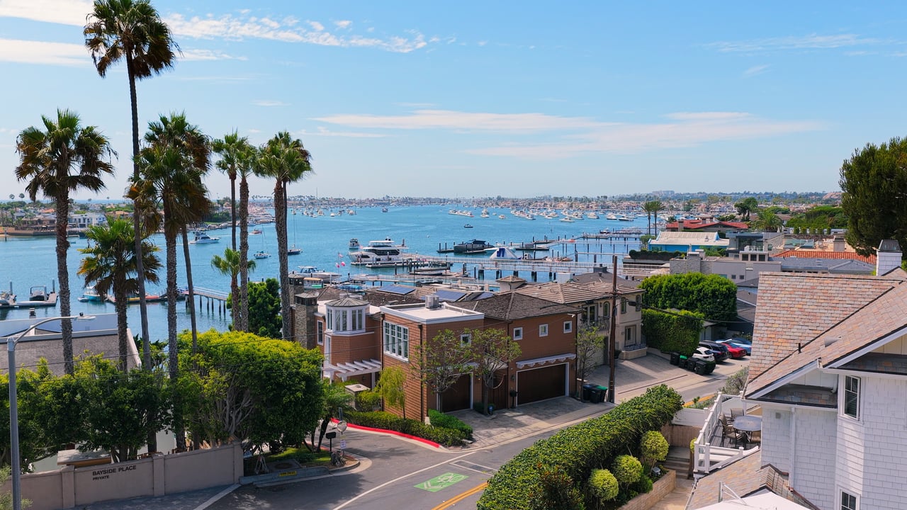 Rare Bayfront Offering