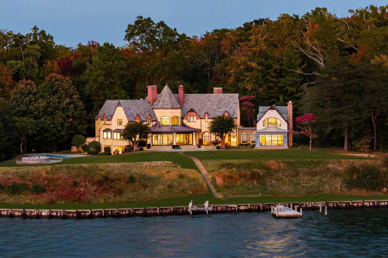 WATERFRONT GIBSON ISLAND ESTATE | 622 MAGOTHY