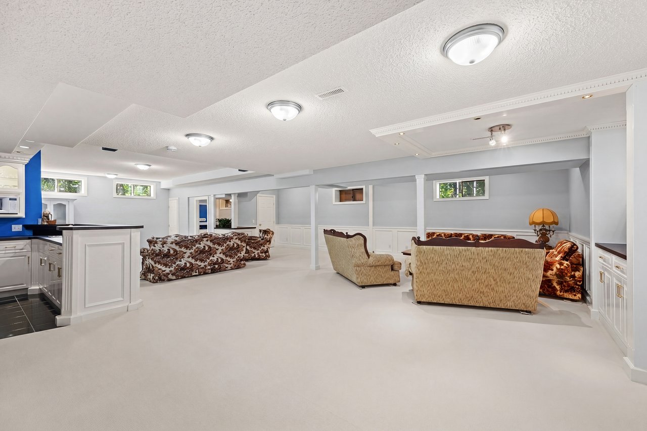 7 Biggar Heights Bay