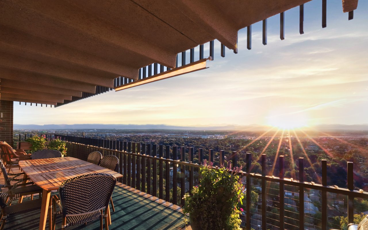 460 S Marion Parkway, 2000