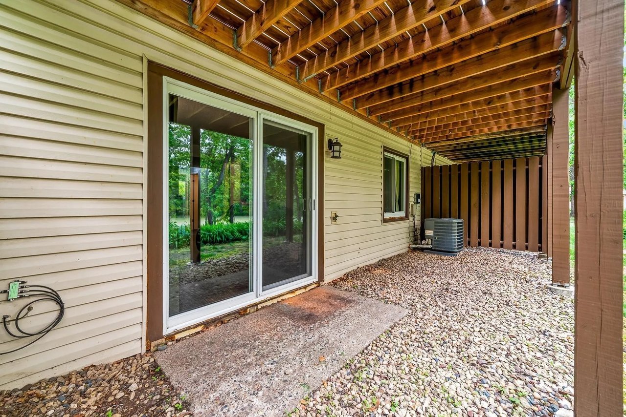 172 River Woods Ln