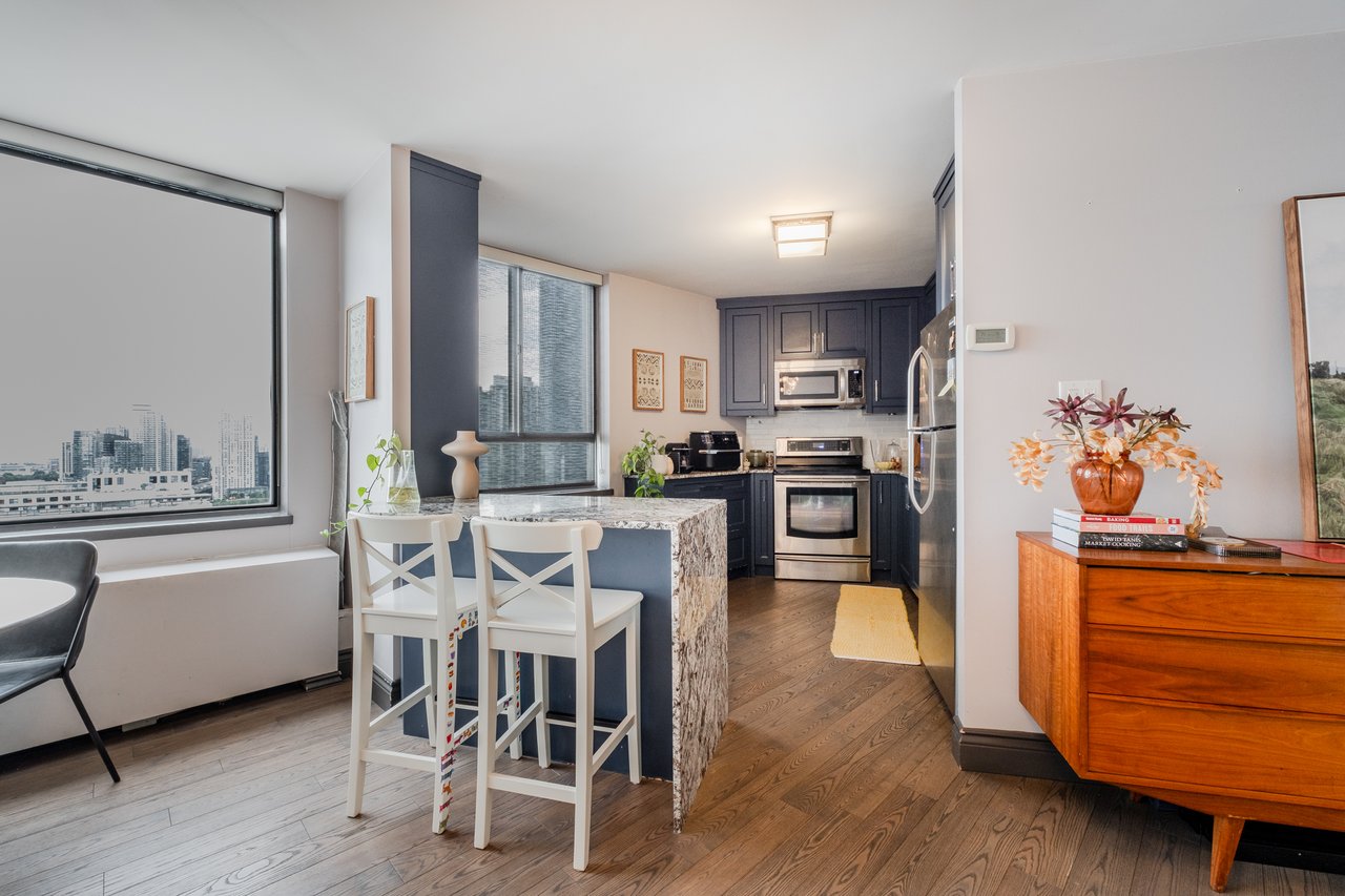 2805-270 Queens Quay W 