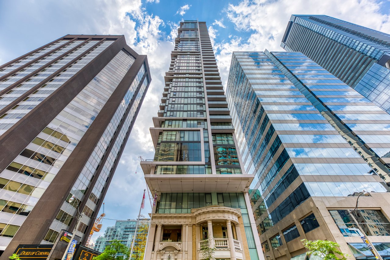 426 University Ave Unit 2310