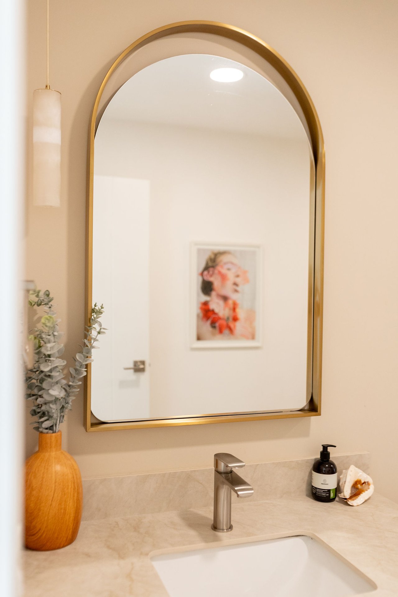 Ocean & Mountain View Modern Beach Condominium 