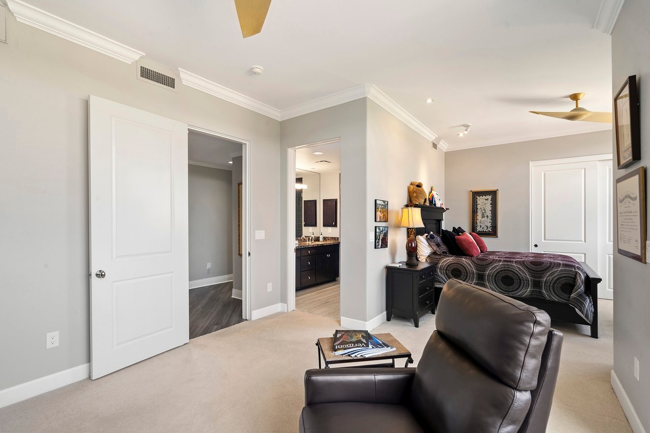 15802 N 71ST Street, 551