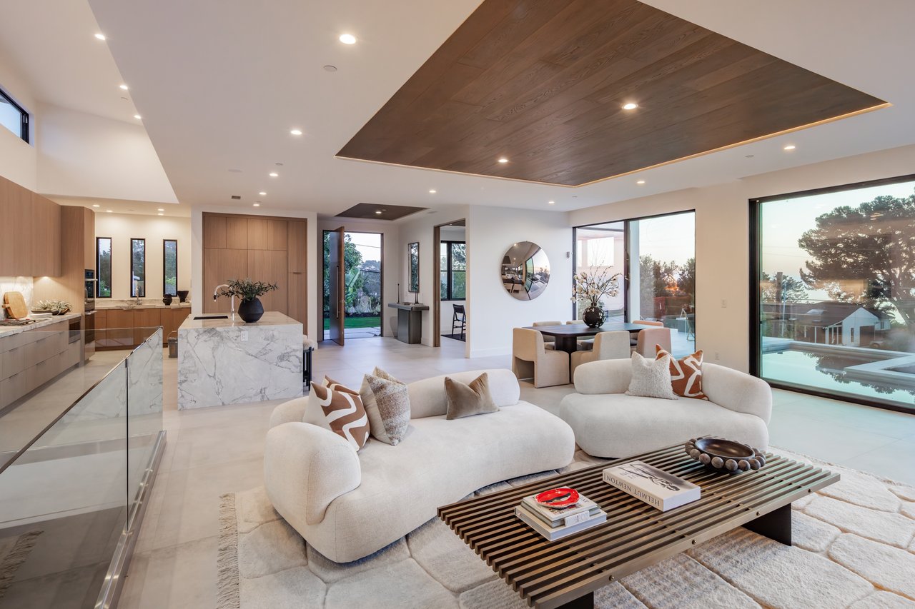 722 Ampitheatre Drive, Del Mar
