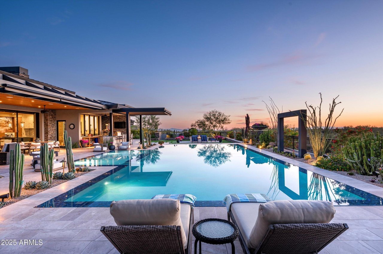 8328 E WHISPER ROCK TRL