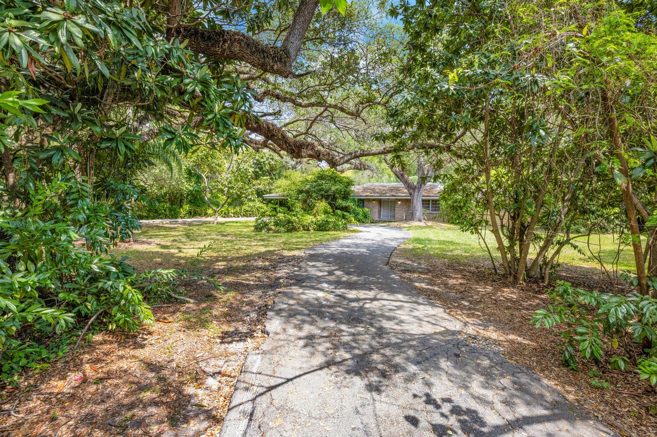 74,052 SQFT Lot in Coconut Grove