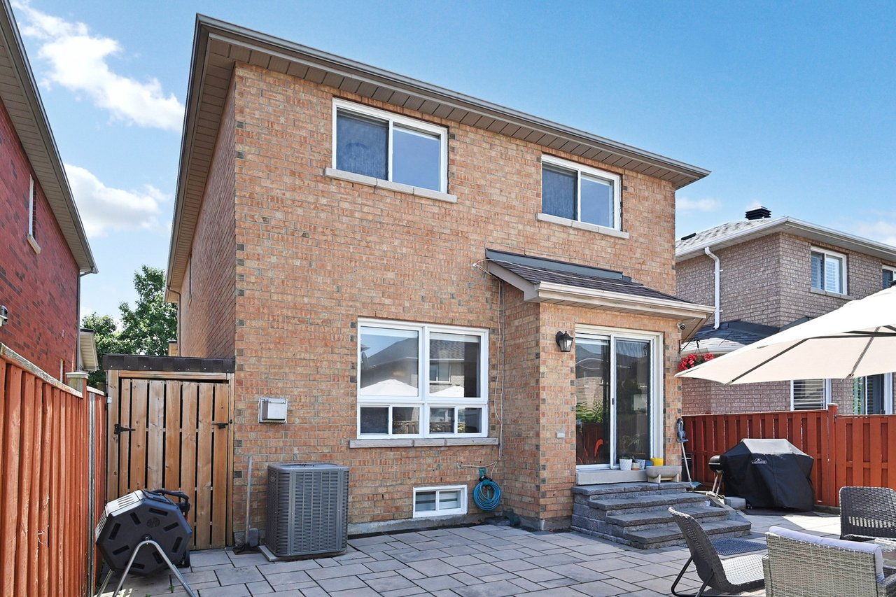 851 Clemens Crescent