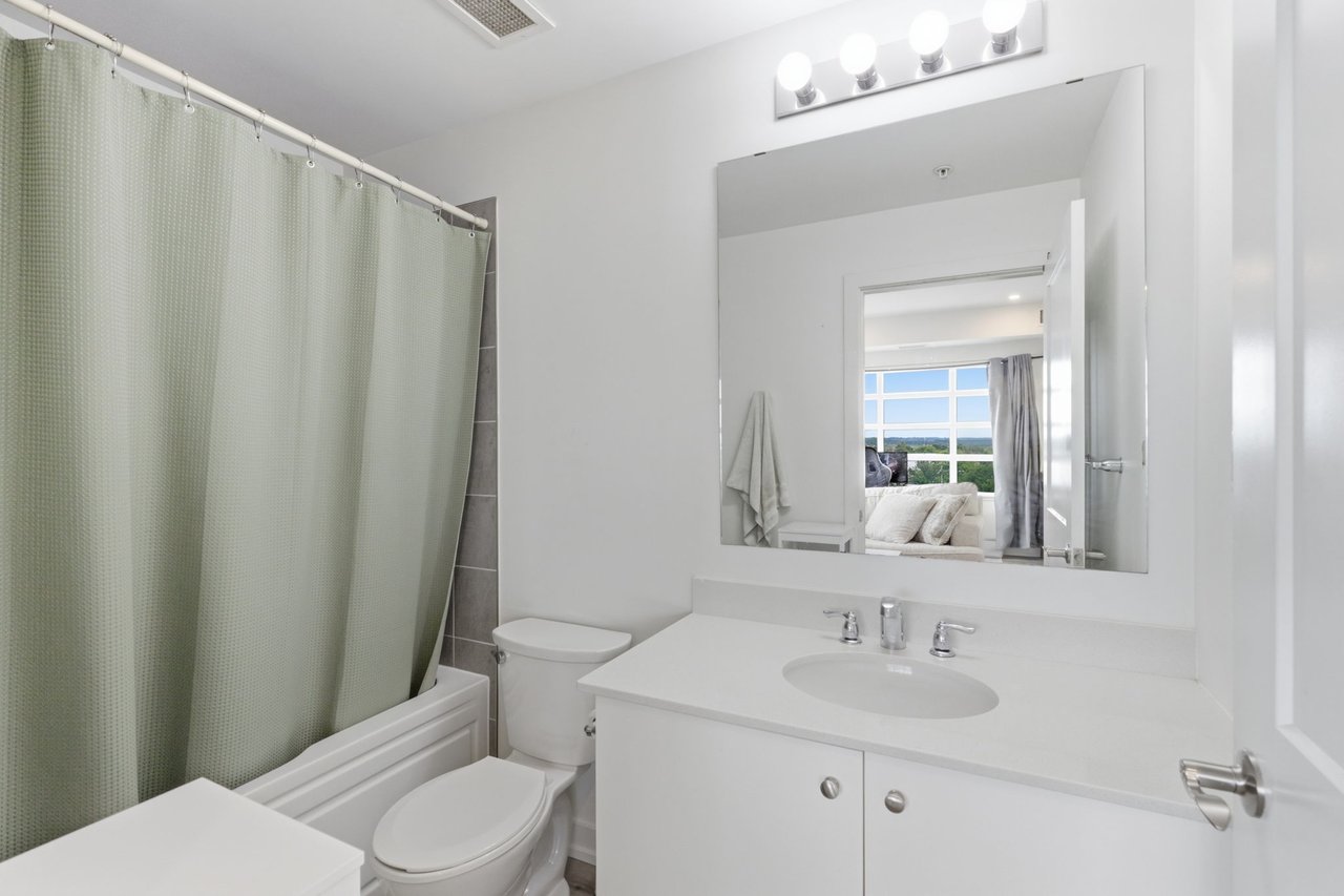 247 Northfield Dr E 514