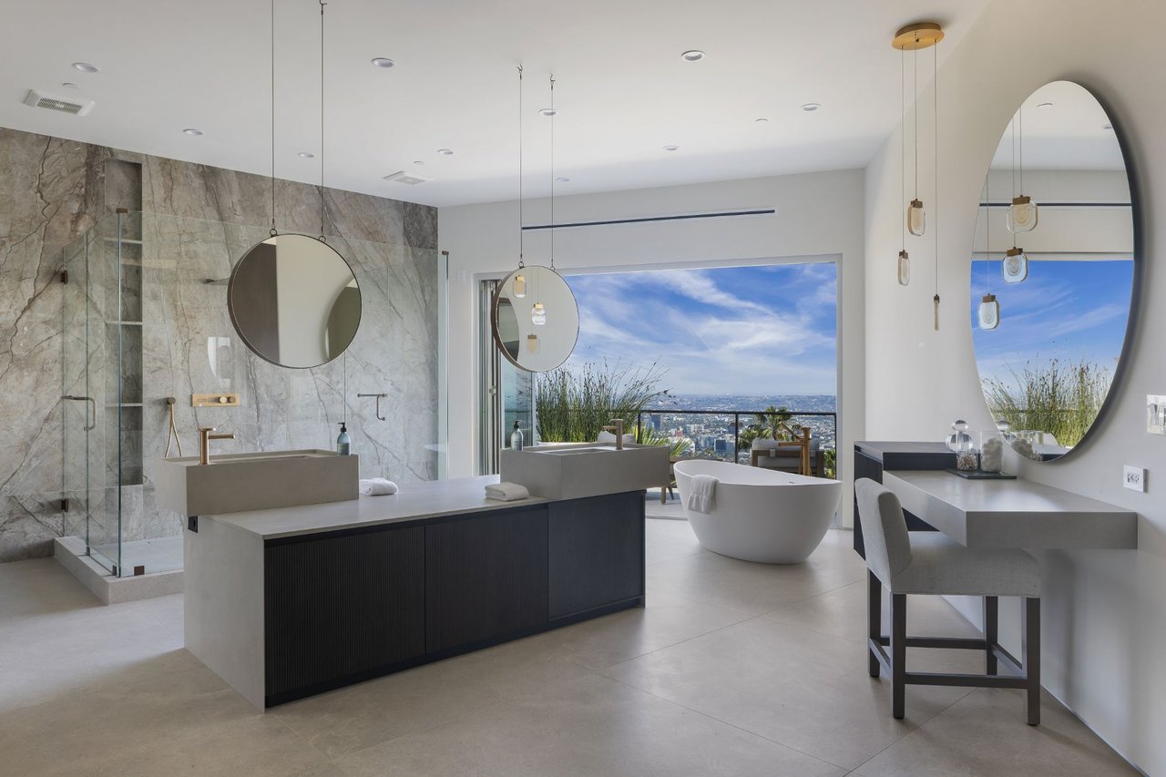9270 Kinglet Dr, Hollywood Hills