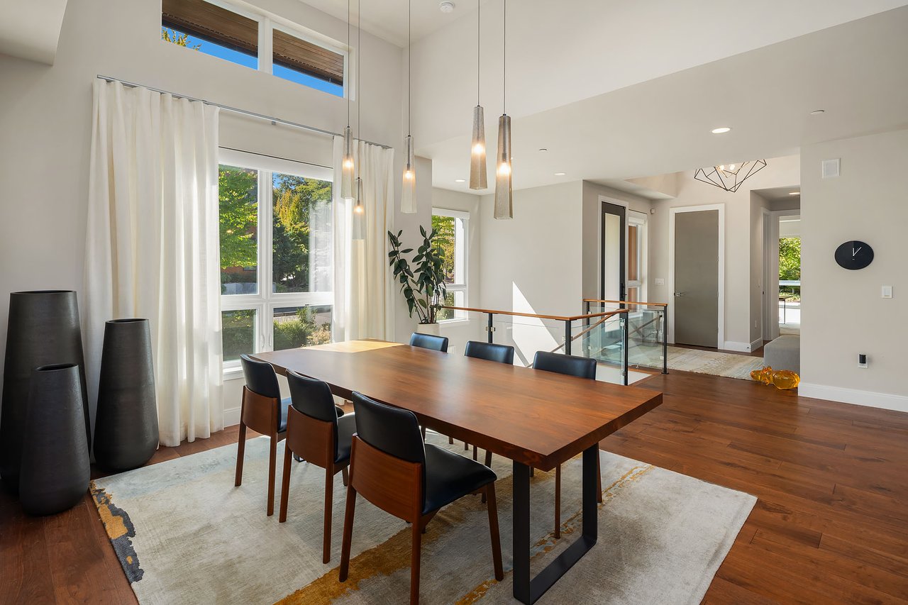 8270 SE 31st Street, Mercer Island