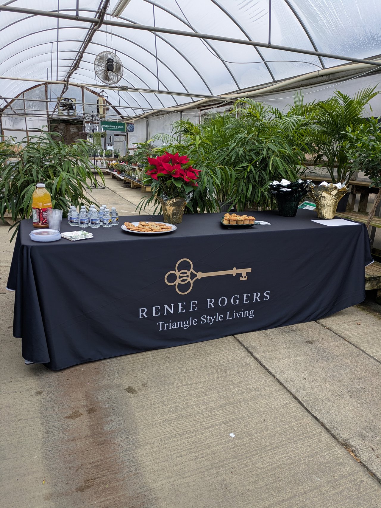 Christmas Poinsettias & Photos w/Santa