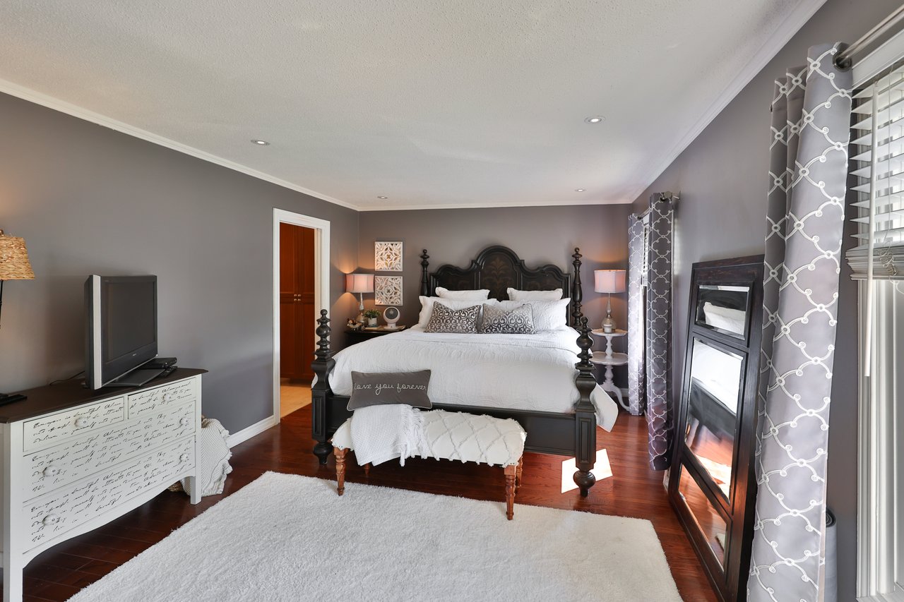 3555 Kingbird Court