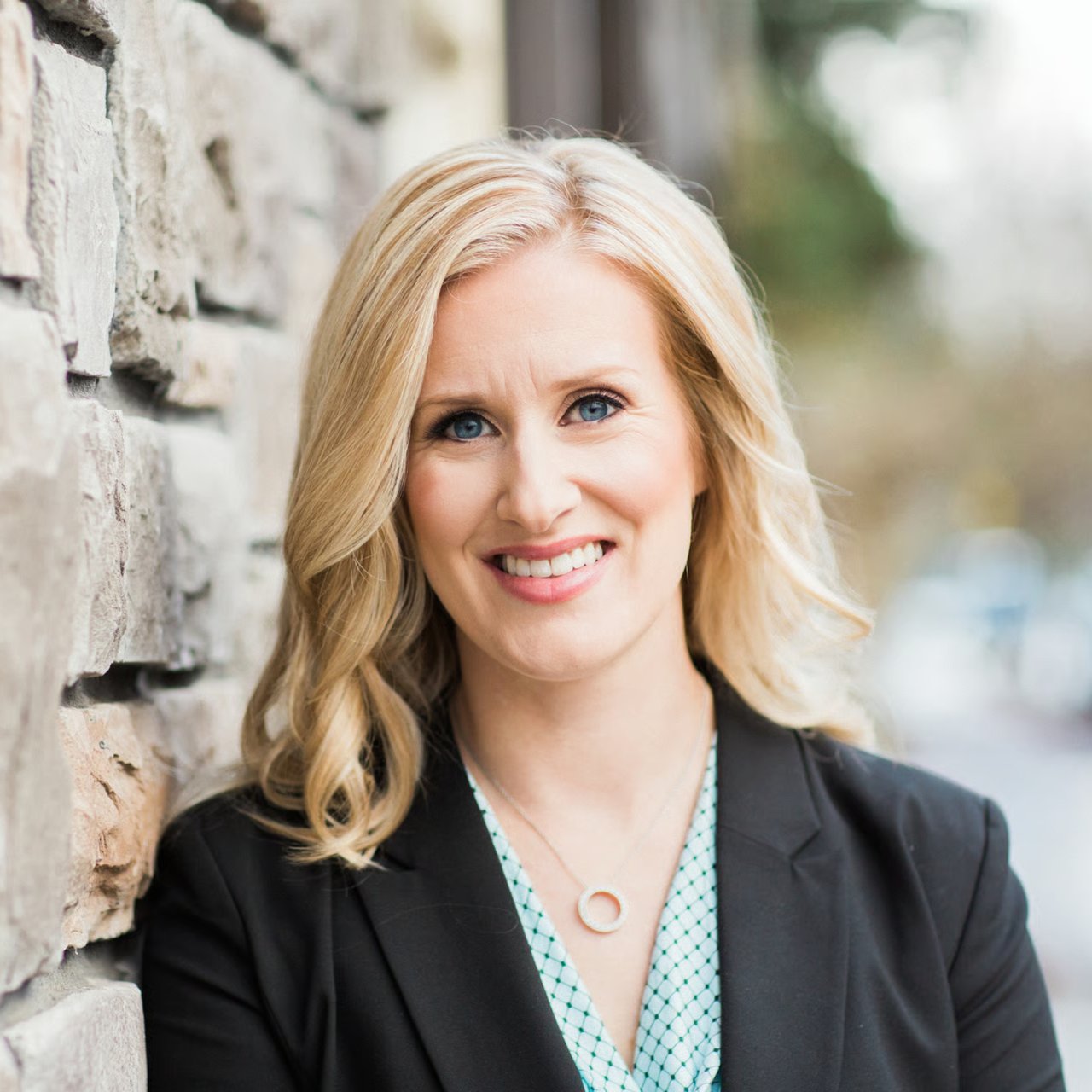 Tiffany Hillman Clackamas, OR Real Estate Agent Headshot