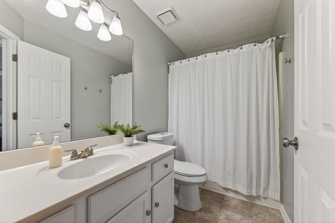 2800 Laurelwood Lane