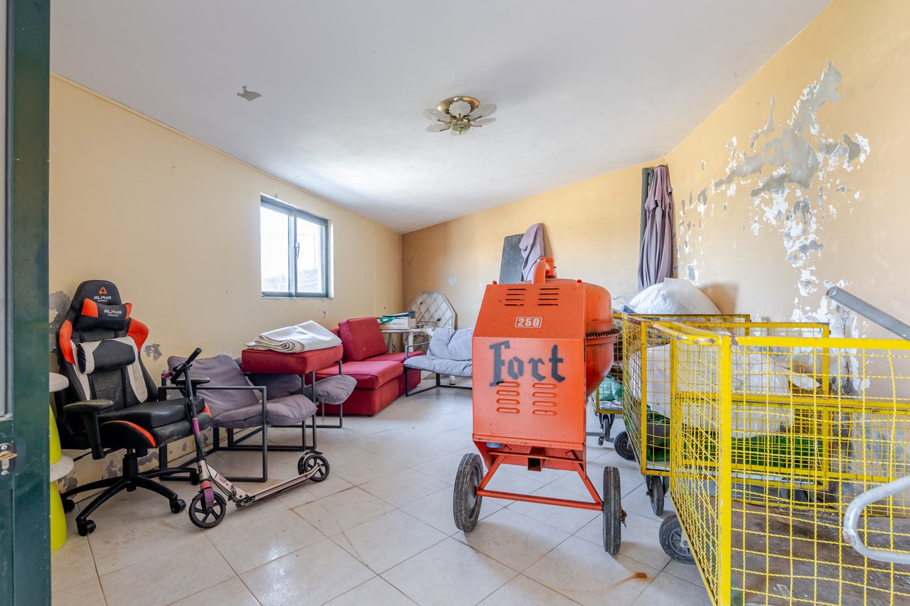 Exceptional Renovated Estate with 4 Residences, Pool & Orchard Near Porto