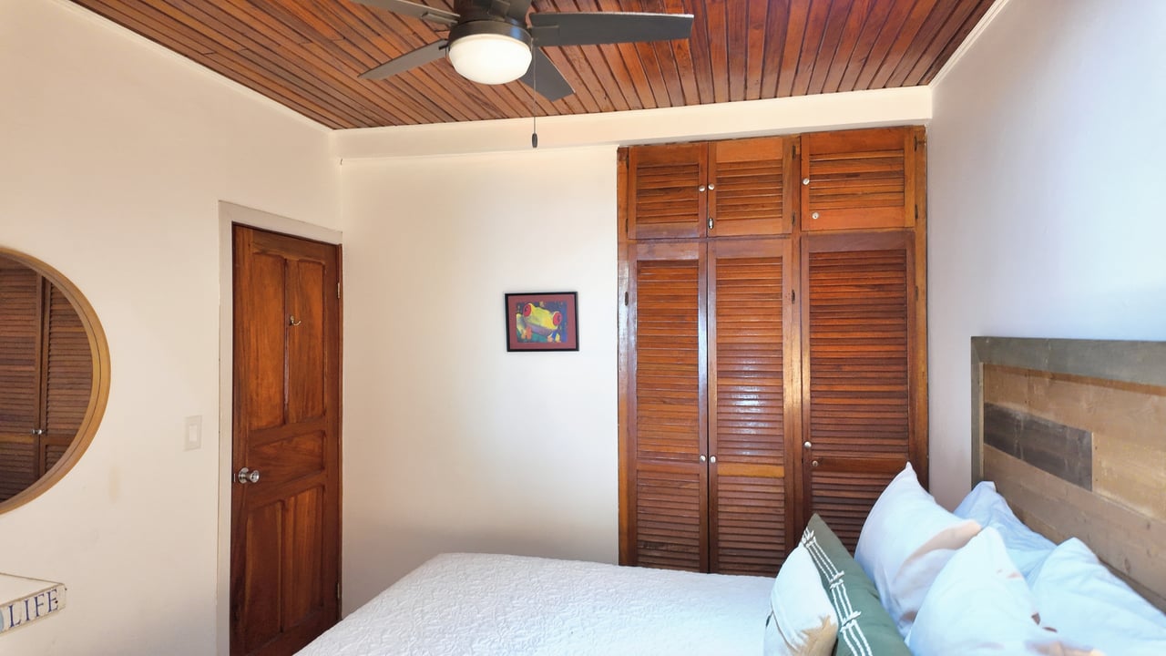 Flamingo Marina Cove 405 - Turnkey Beachfront Condo