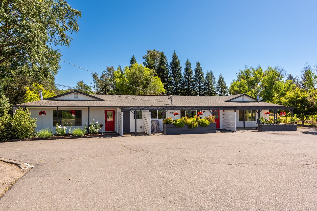725 Lytton Station