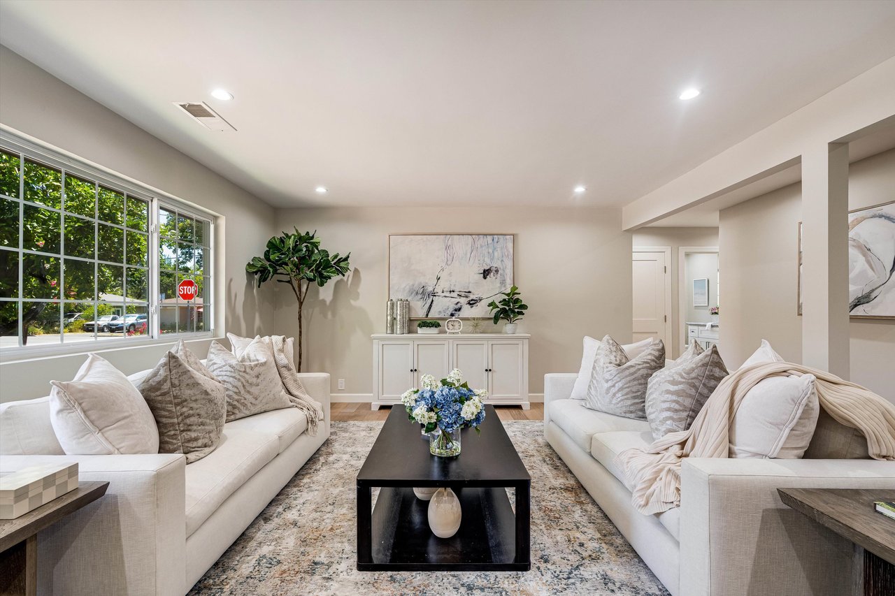 Impeccable Calistoga Home
