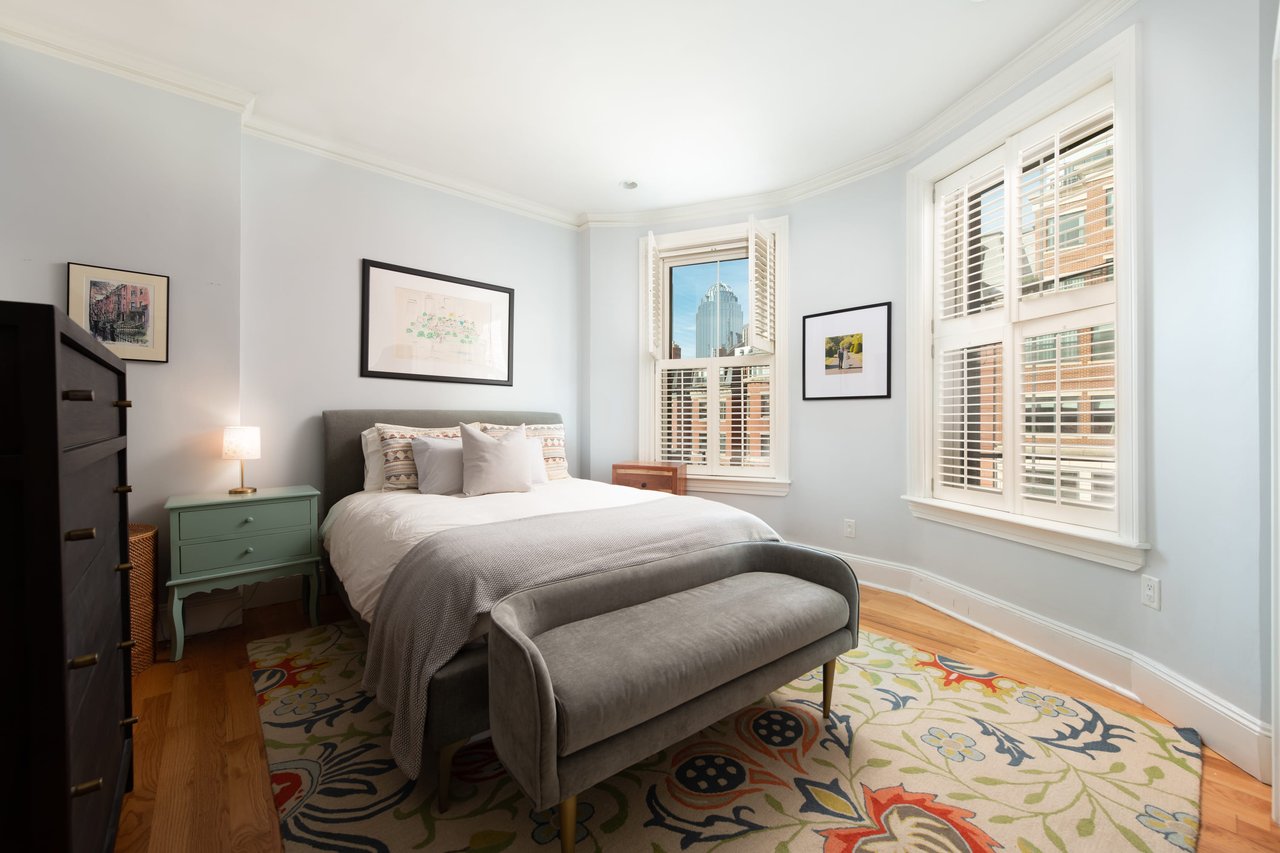 310 Columbus St Unit: 4