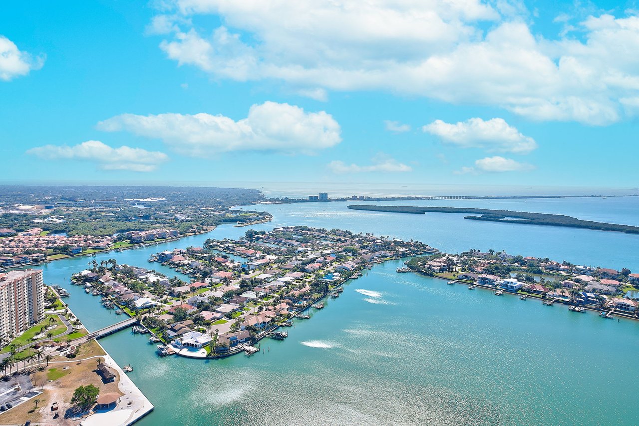 5200 Brittany Dr S, #804, St Petersburg, FL 33715