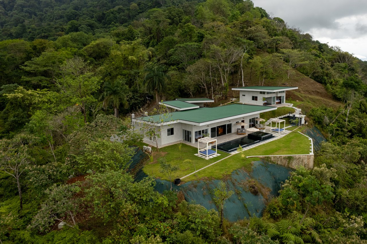 Private Rainforest View Luxury Estate, Dominical, Puntarenas