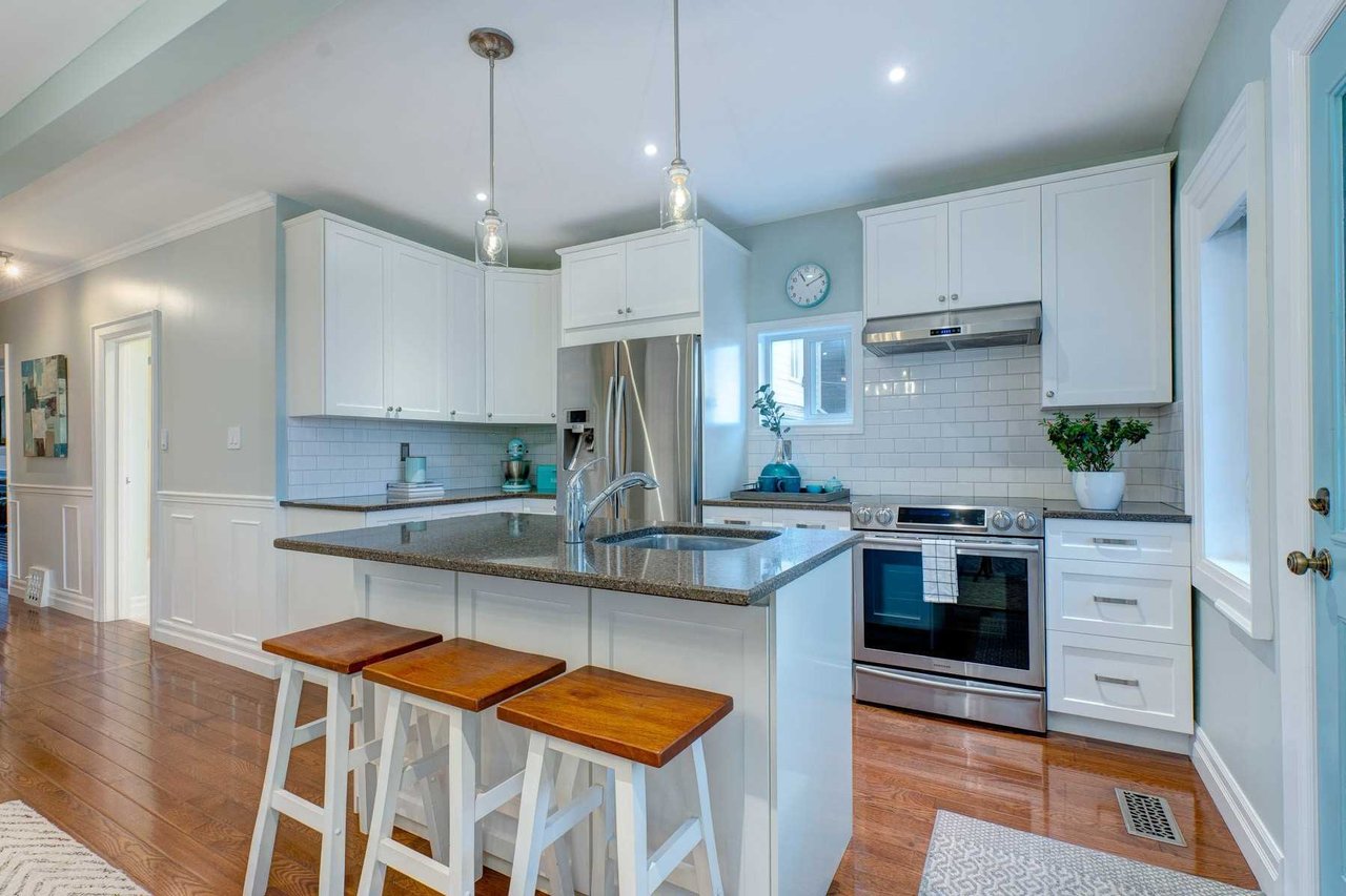 330 Kingswood Rd