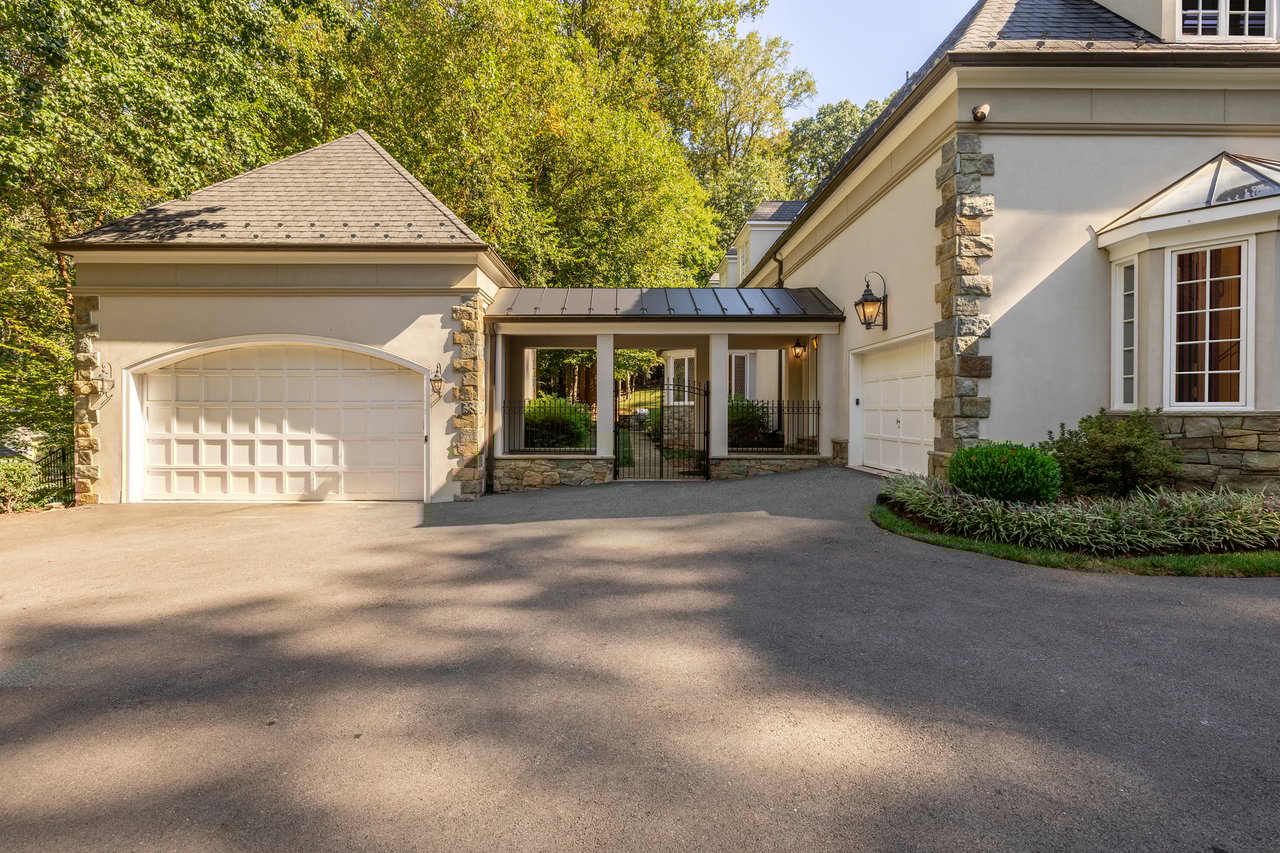 11218 River View Drive
