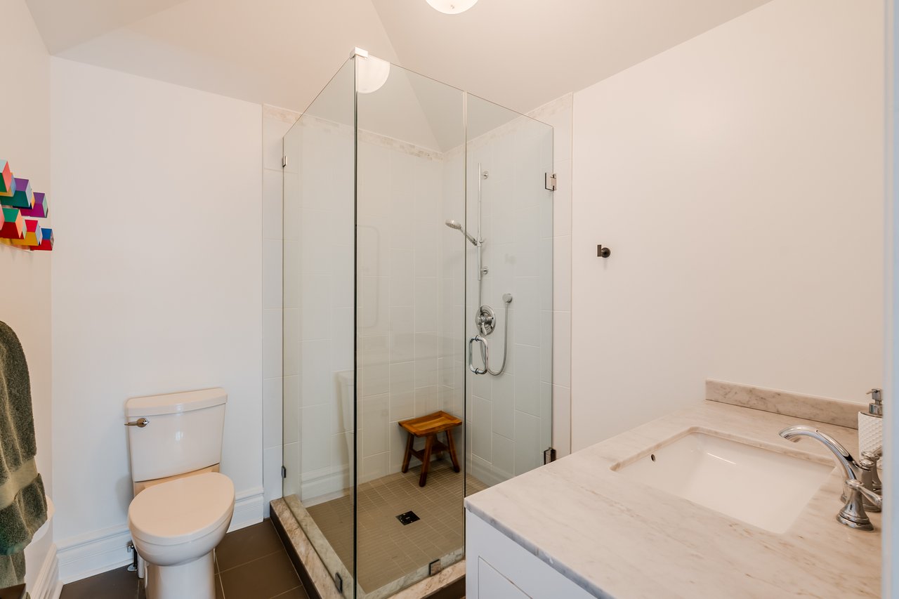 152 Kenilworth Ave