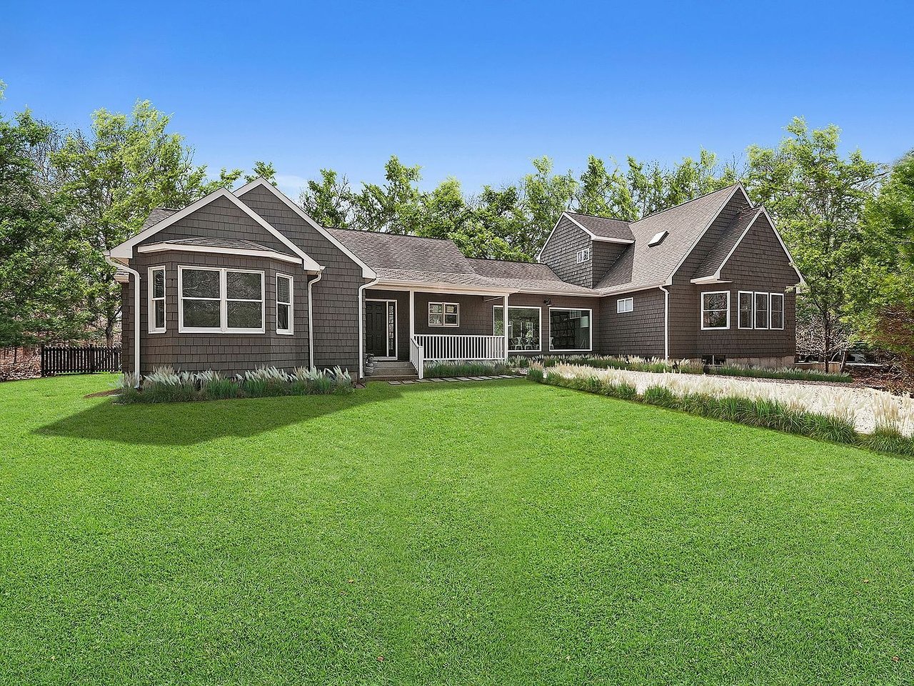 6 Winterberry Ln
