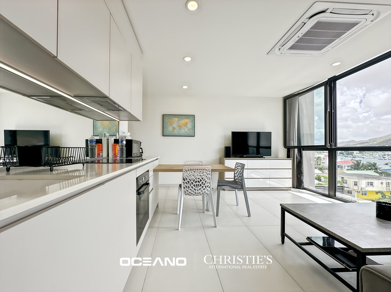 THE HILLS RESIDENCE - 1-Bedroom Apartment with Lagoon View 