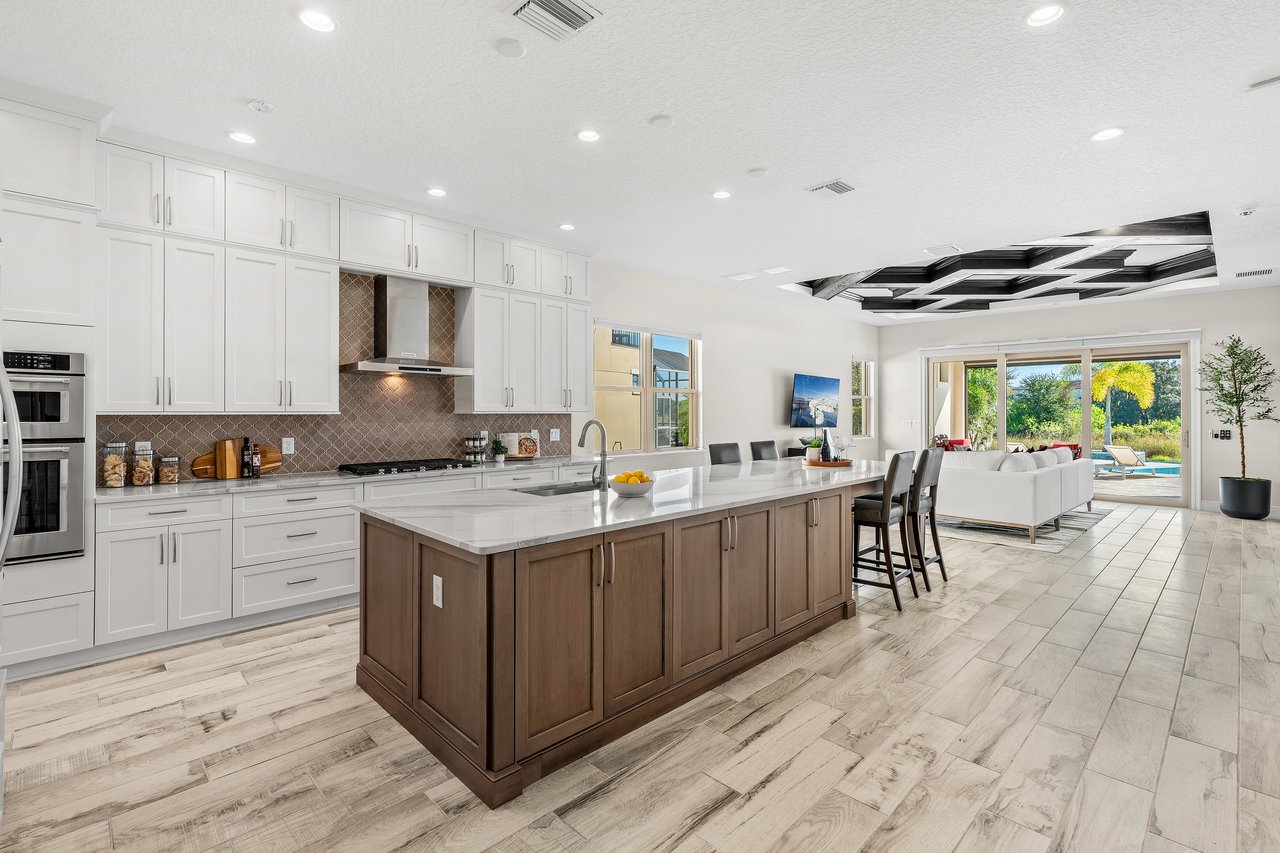 15606 Shorebird Lane