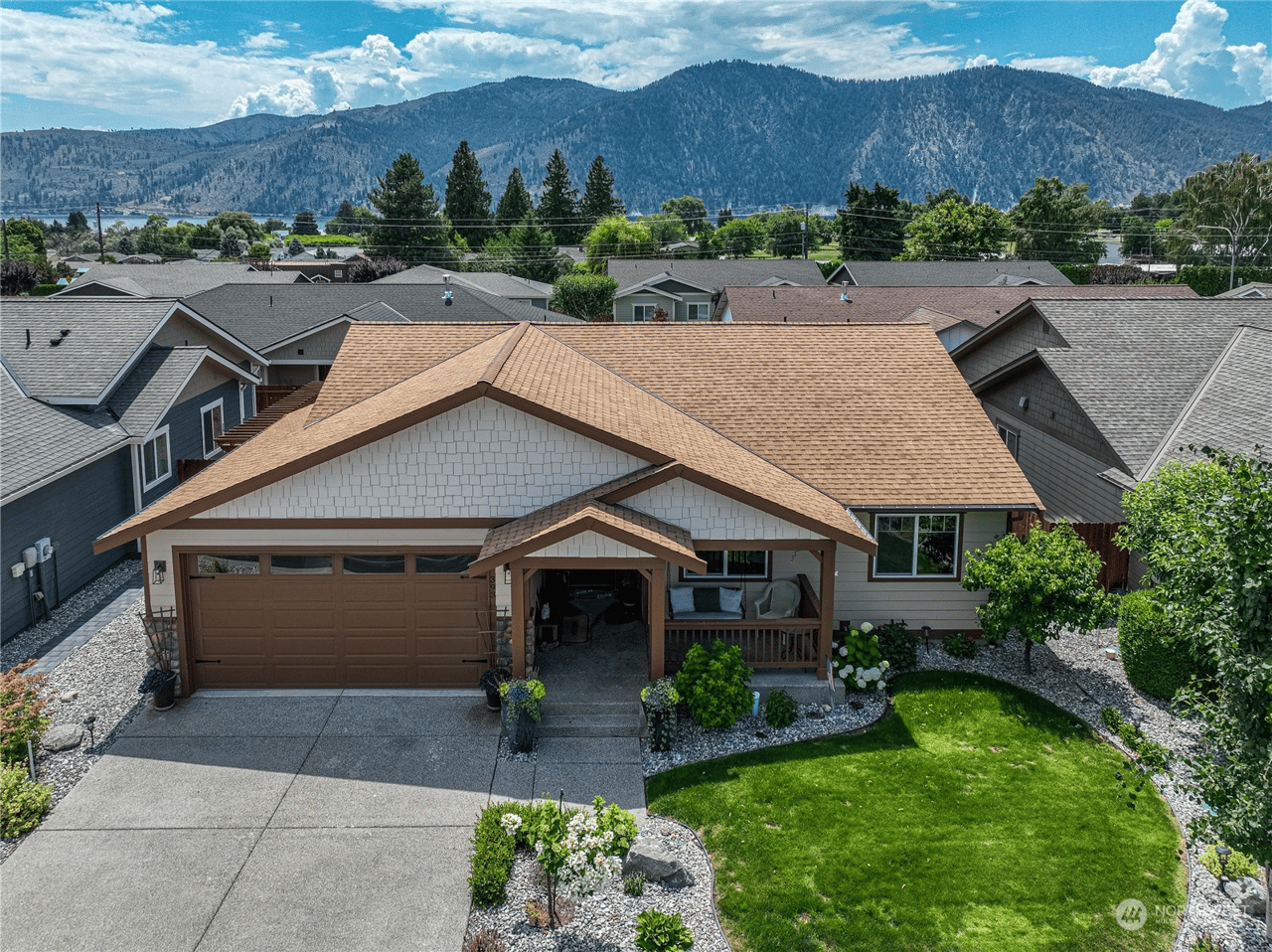 393 Ridgewood Dr