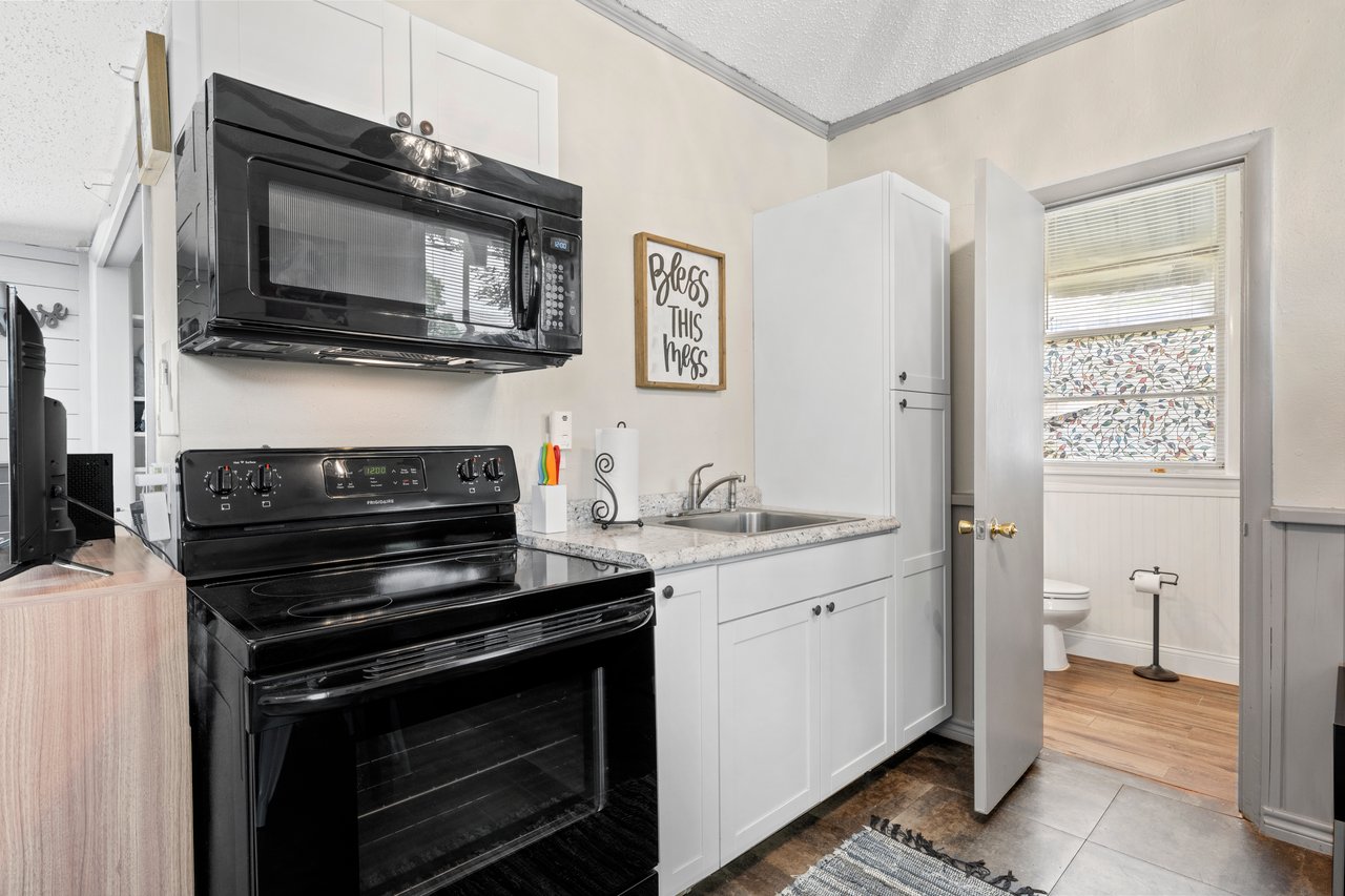 Waco Drive STR & Mixed-Use Investment