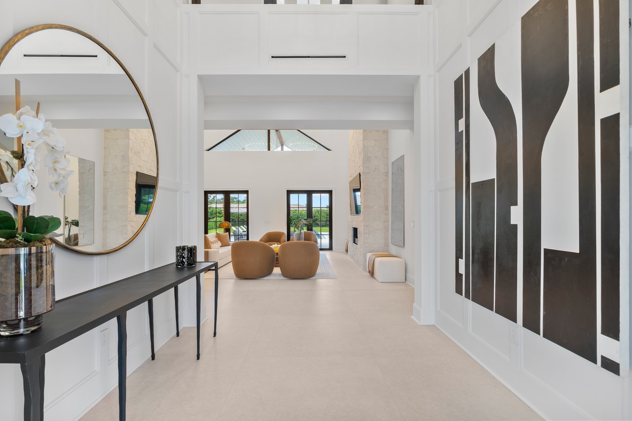 Beautiful Modern Farmhouse in Glenvar Heights