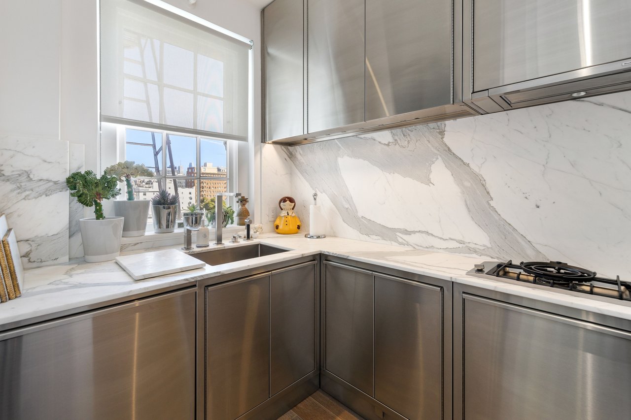 Magnificent Apartment at The Heights