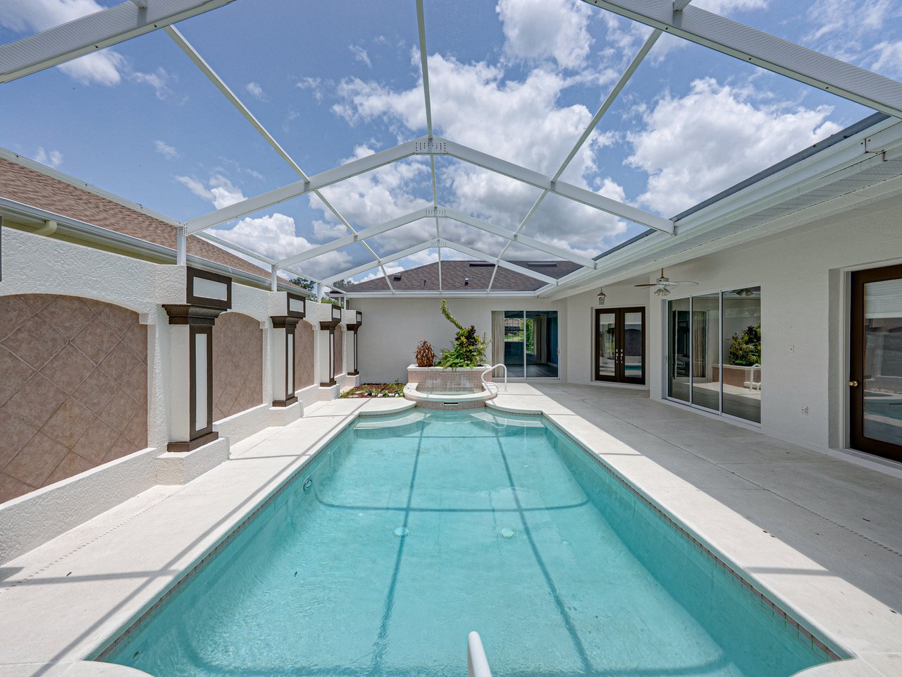 12333 WOODLANDS CIR