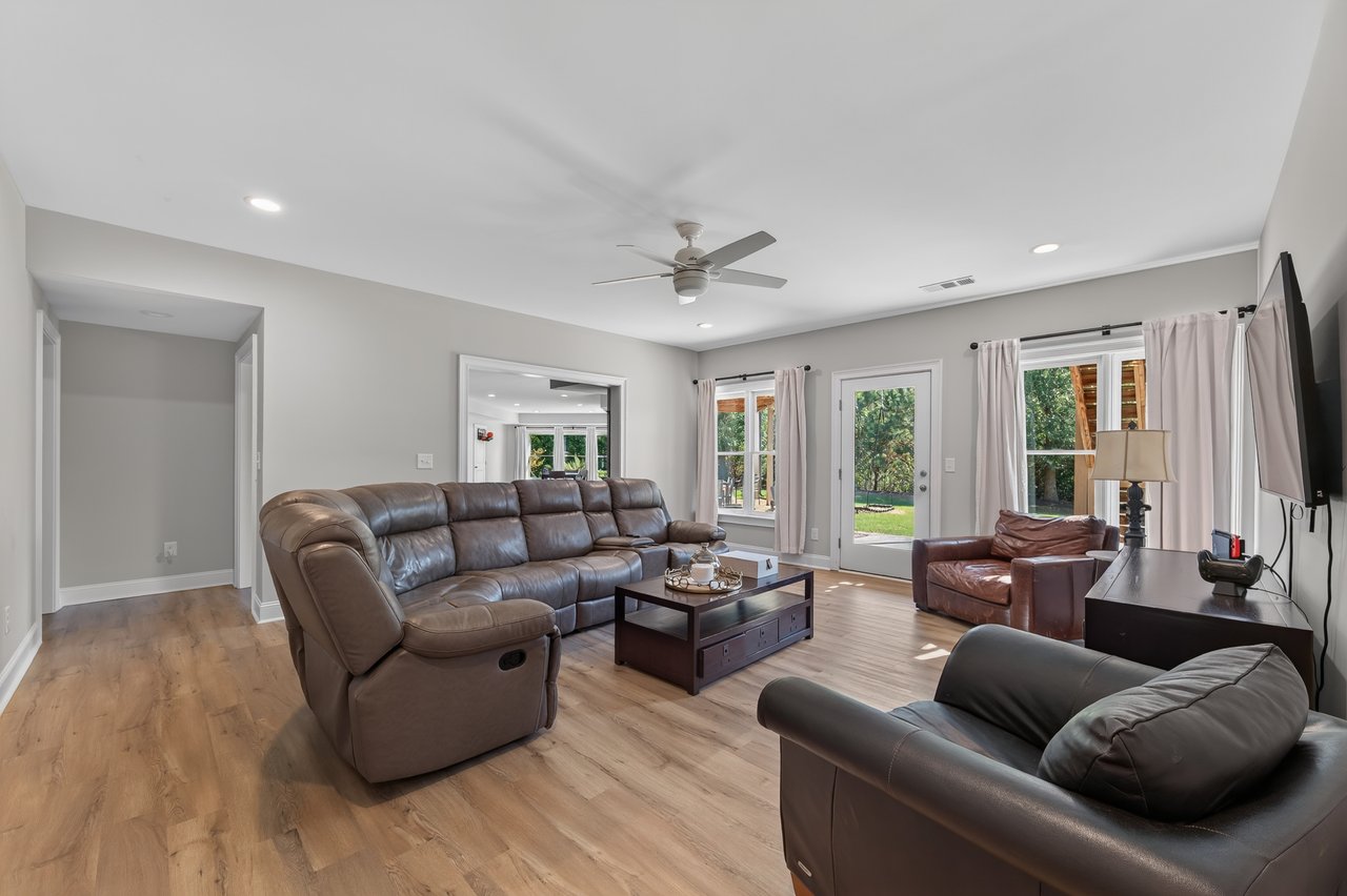 125 Tolhouse Court
