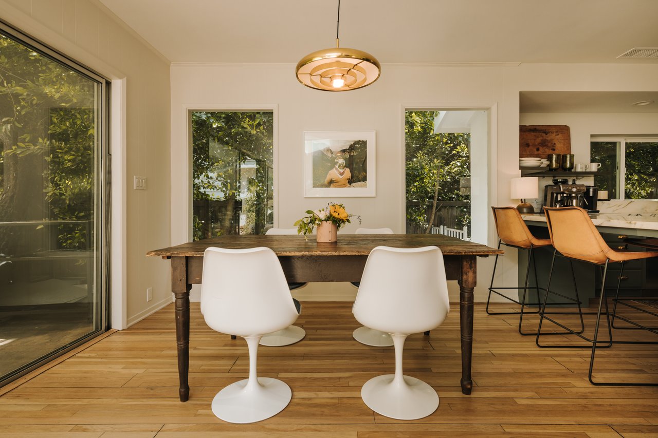 2610 Mandeville Canyon Rd